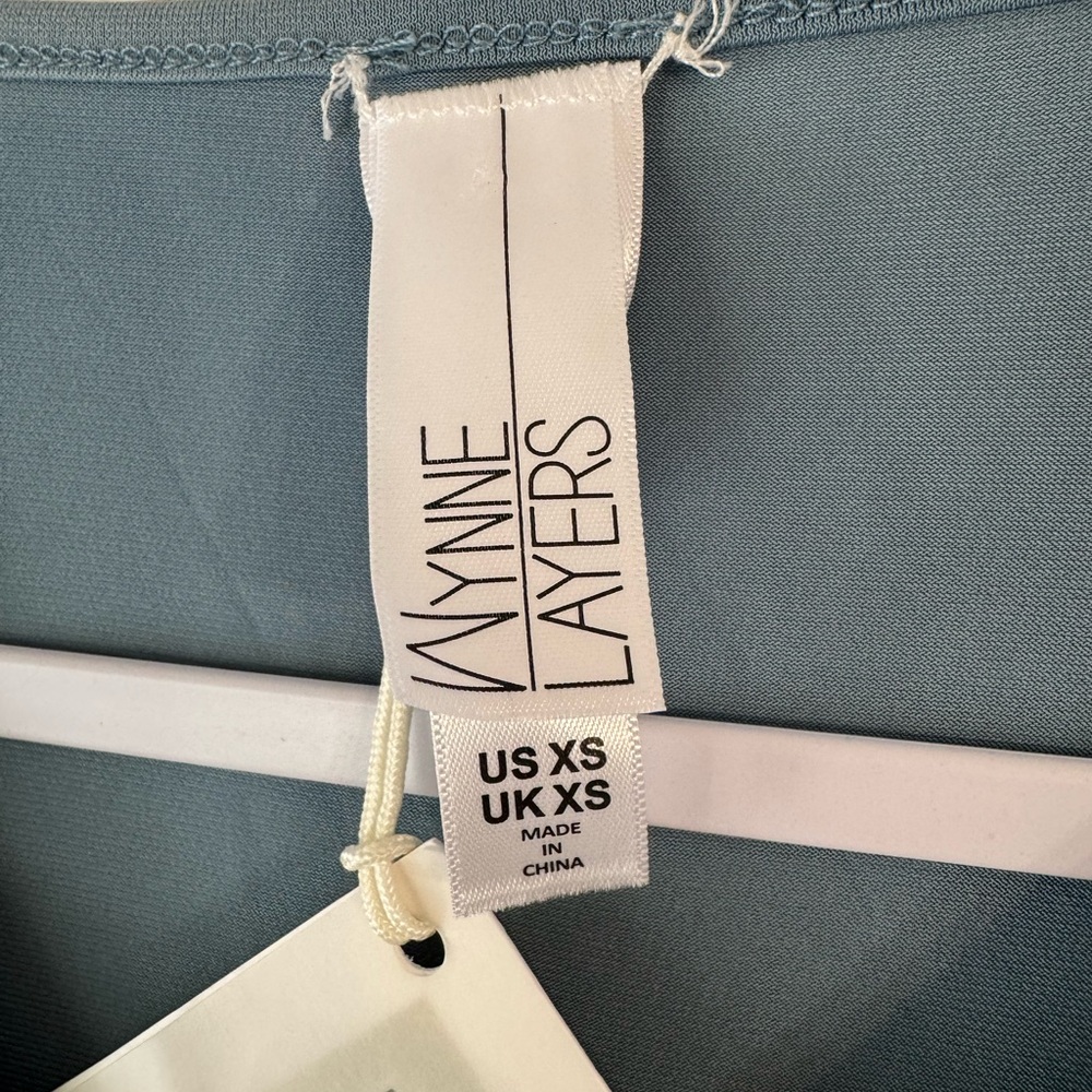 Wynne Layers Blue/green V-Neck Dress - Picture 3 of 8